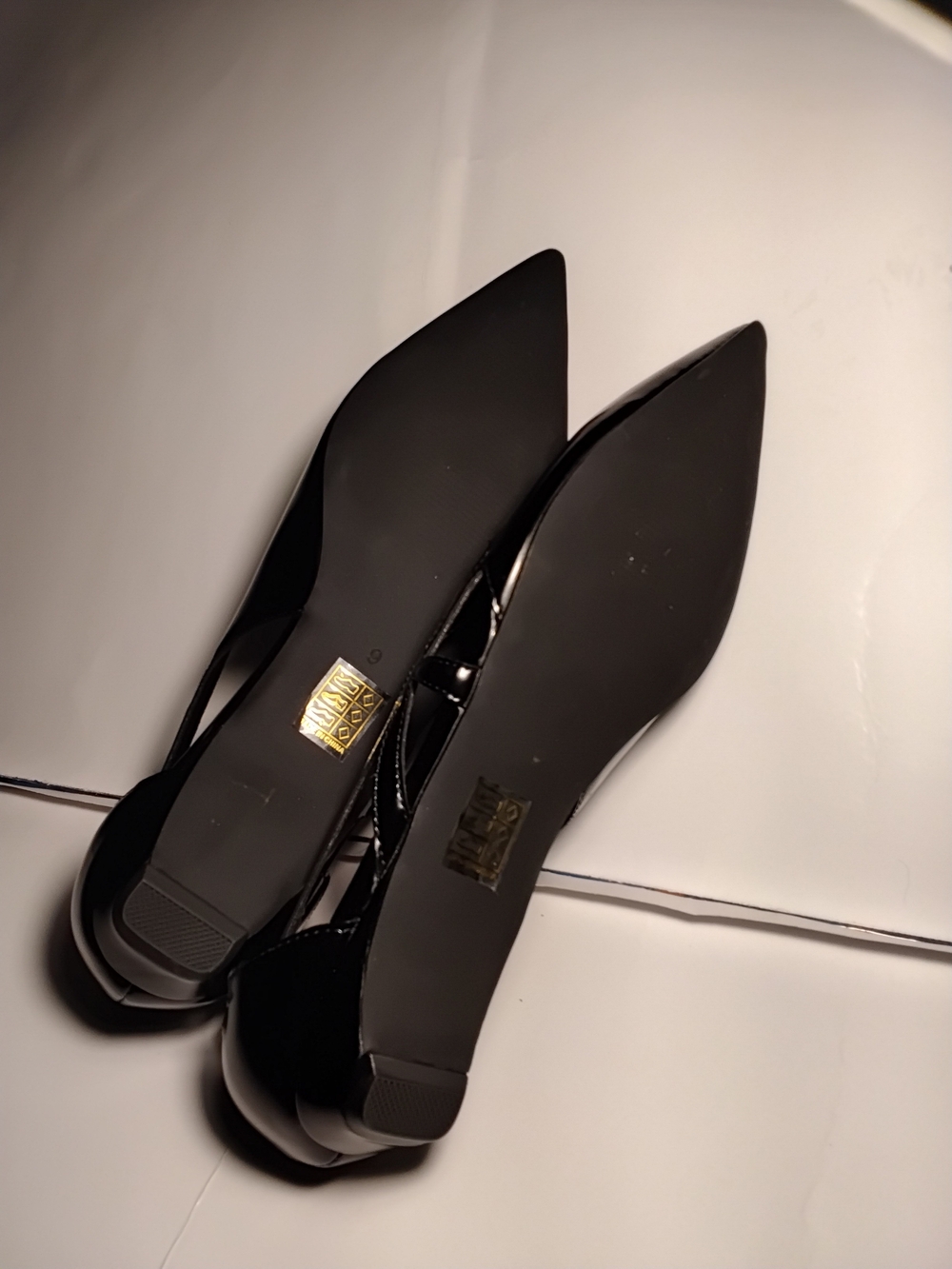 Women’s Black Pointed Toe Slingback Flats - Picture 6 of 6